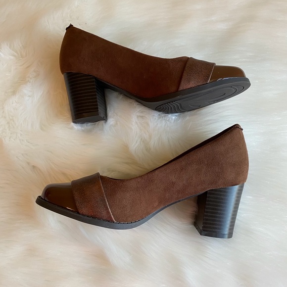 MIA Amore Round Toe Classic Pumps - Picture 11 of 15